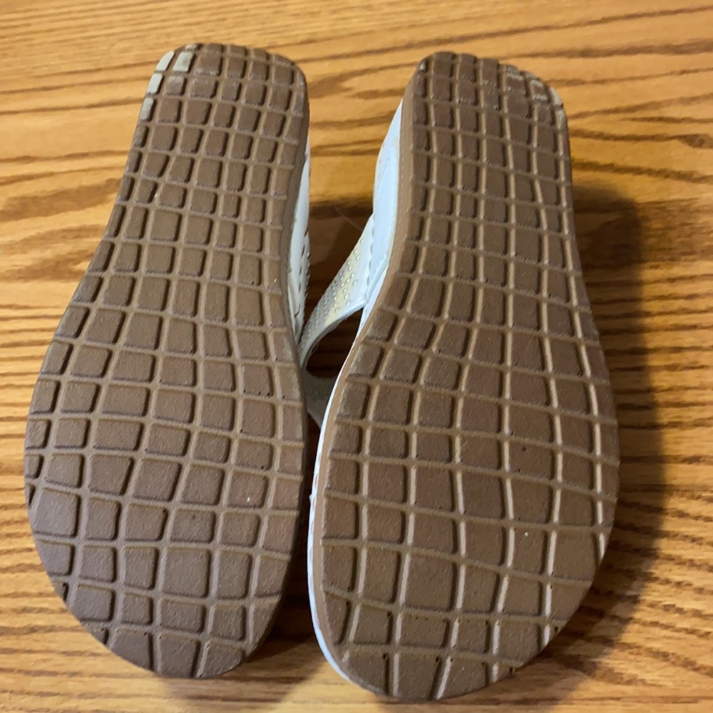 Cliffs sandals. - Picture 4 of 4